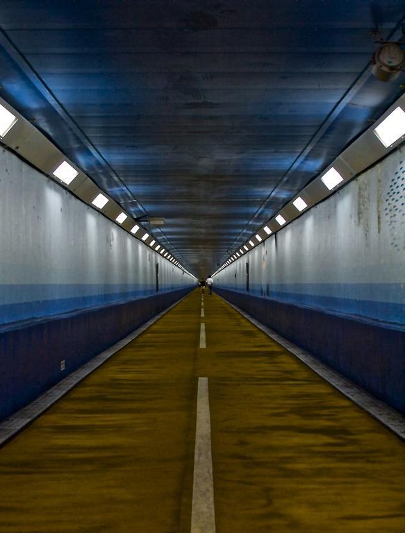 A Pousada Tunnel Kitakyushu Exterior foto